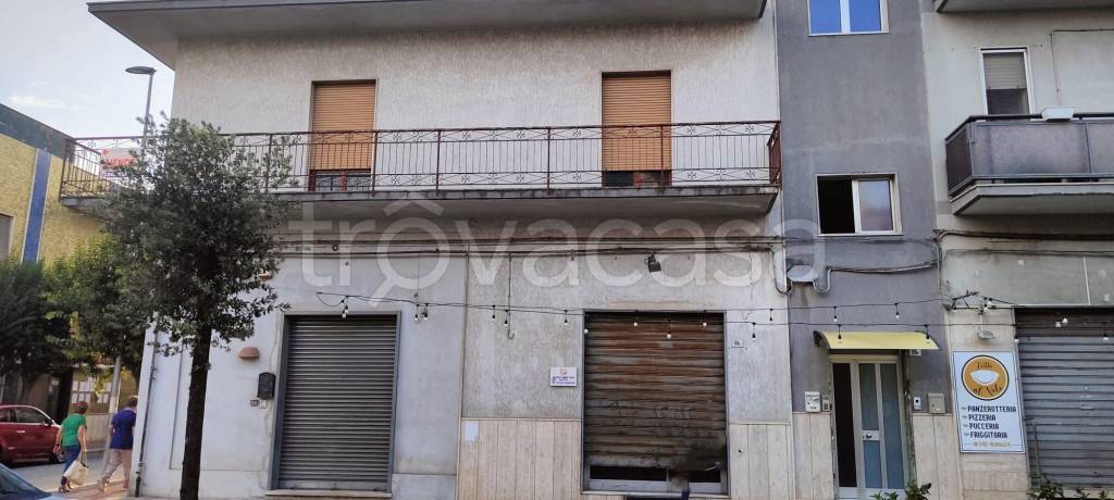 Appartamento in vendita a Grottaglie via Santa Maria in Campitelli, 59