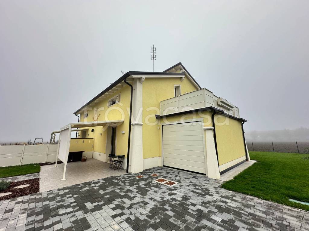 Villa Bifamiliare in vendita a Parma strada Cornazzano