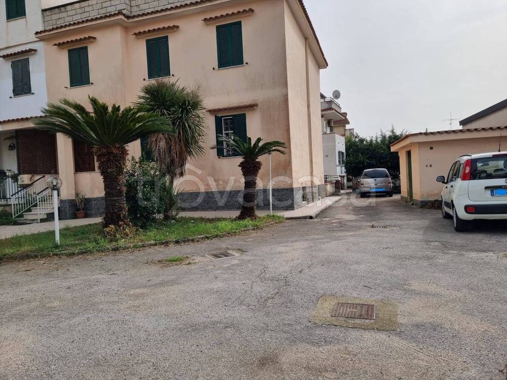 Villa Bifamiliare in vendita a Giugliano in Campania via Vicinale Massariola