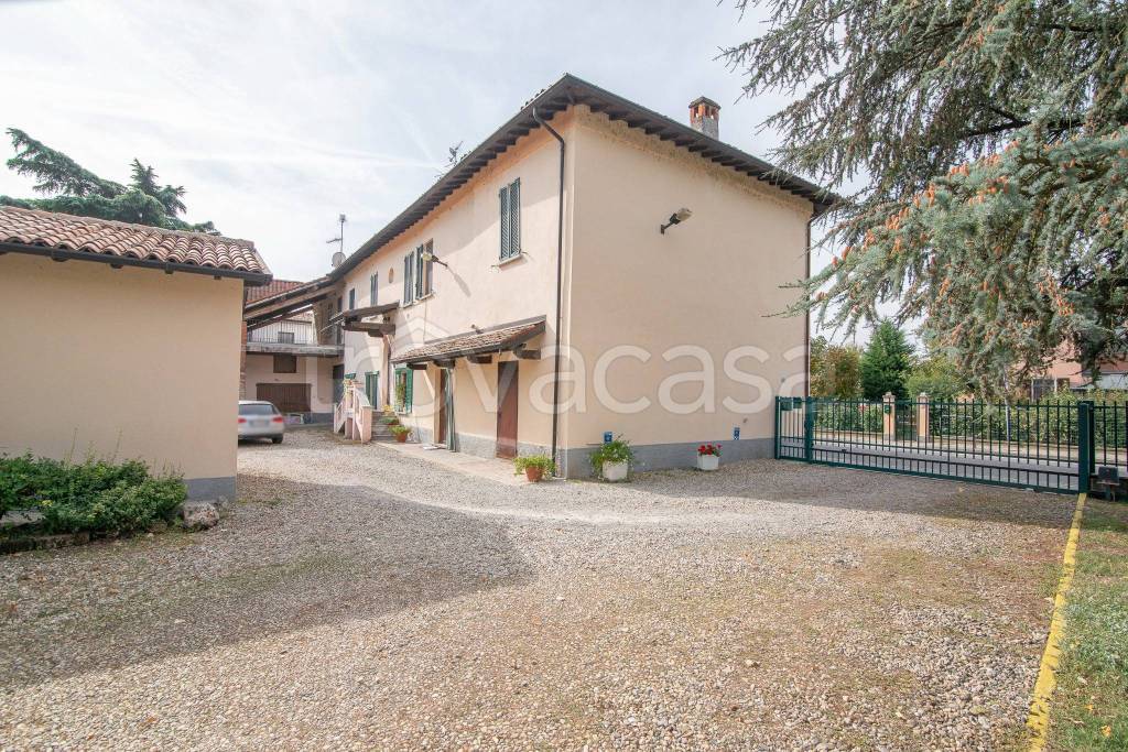 Villa in vendita ad Albaredo Arnaboldi frazione Baselica, 7