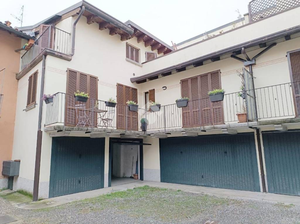 Appartamento in vendita a Lentate sul Seveso via Aureggi, 6