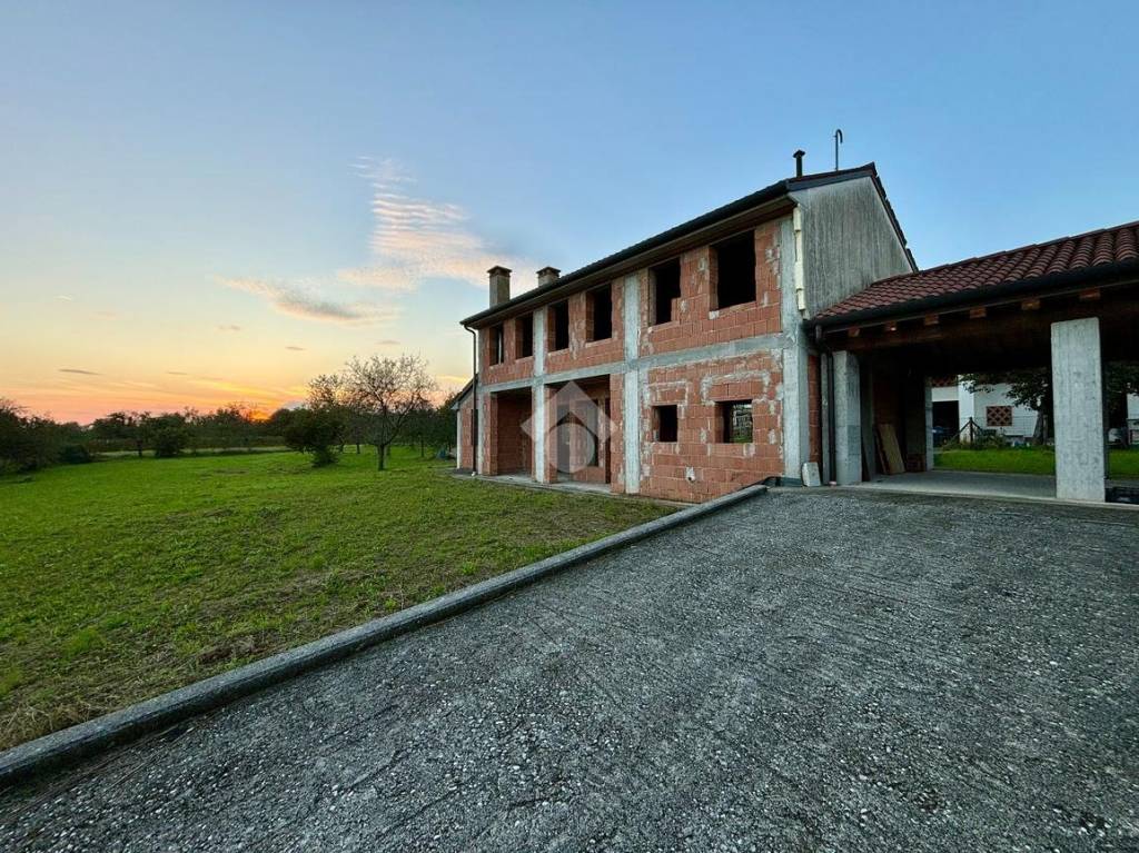 Casa Indipendente in vendita a San Pietro di Feletto via Borgo Antiga, 18