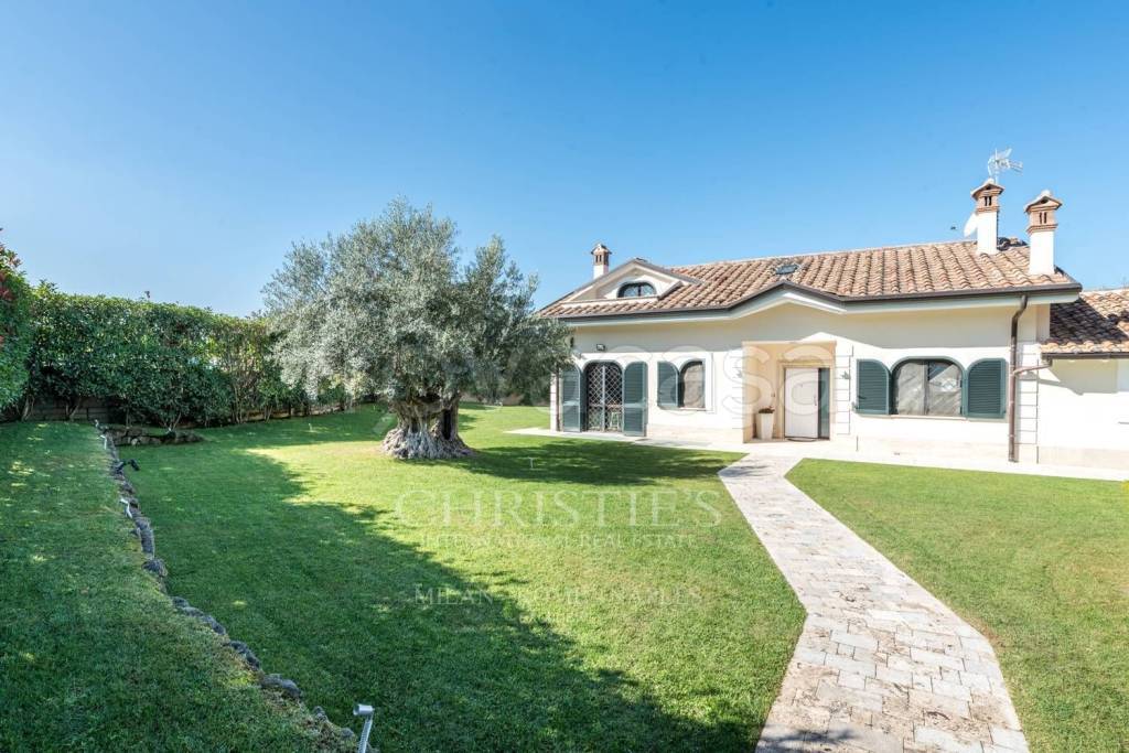 Villa in vendita a Grottaferrata via Padre Antonio Rocchi
