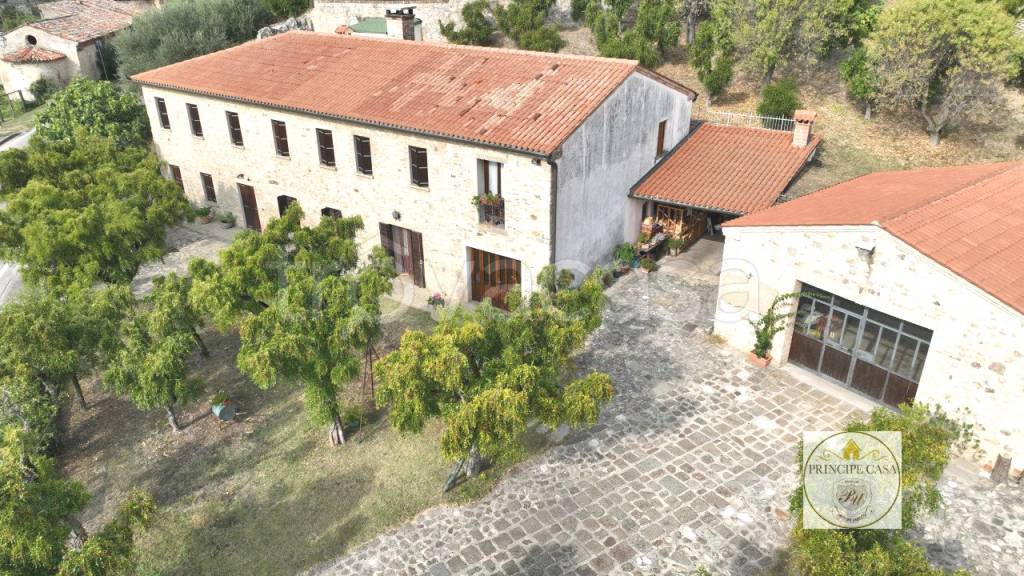 Casale in vendita ad Arquà Petrarca via fontana