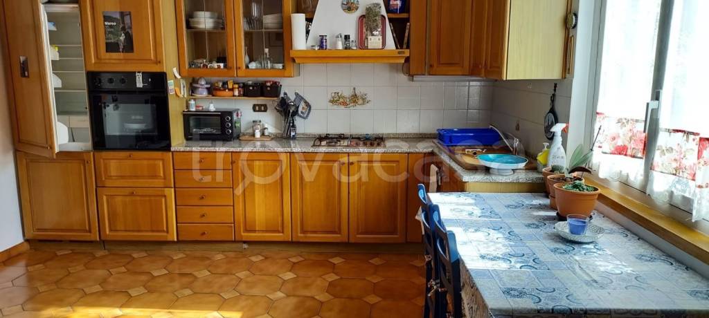 Appartamento in in vendita da privato a Porlezza via Remo Gozzi, 3