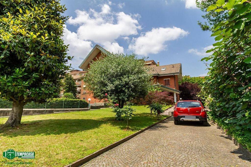 Villa in vendita a Cinisello Balsamo via Carmelita De Ponti, 41
