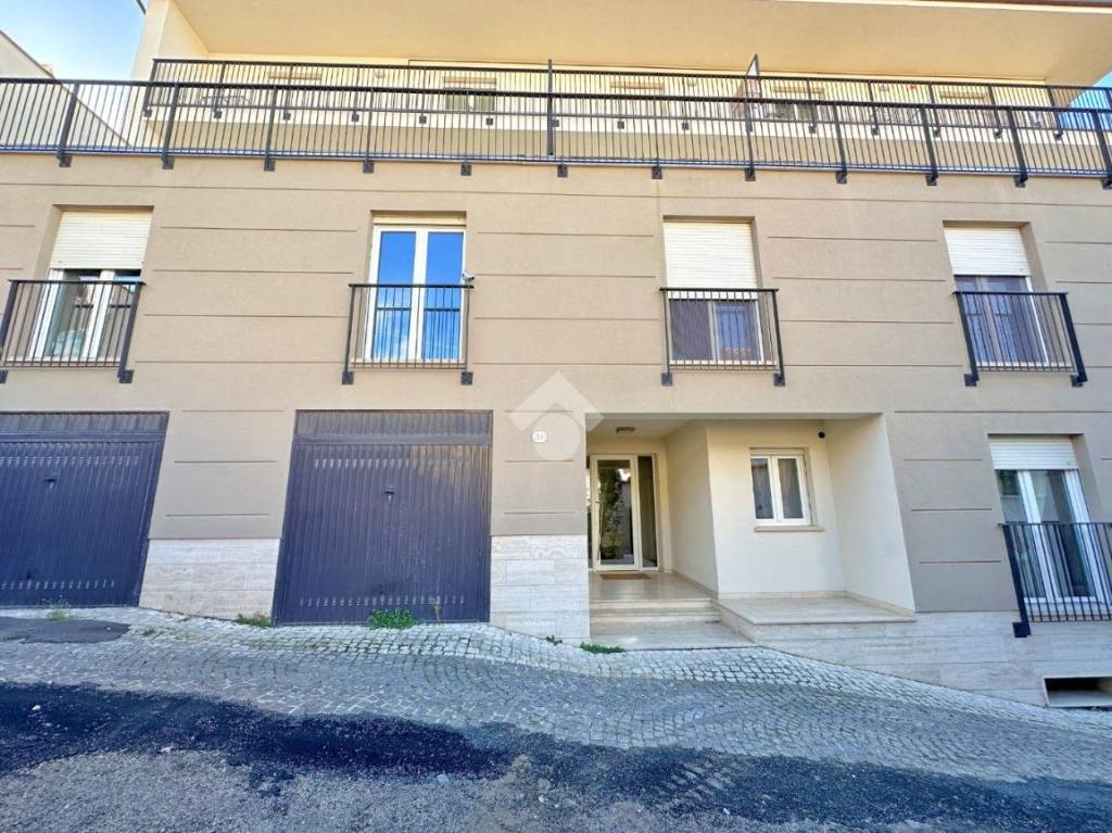 Appartamento in vendita a L'Aquila via rustici, 38