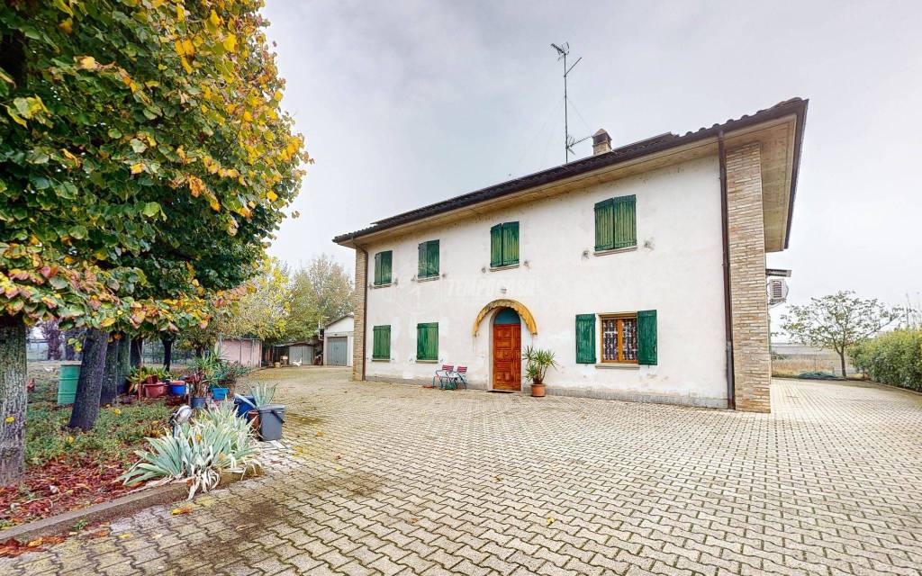 Villa in vendita a San Giovanni in Persiceto via crevalcore 109