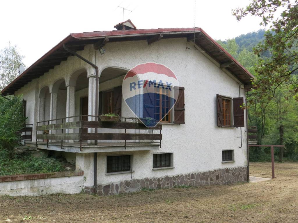 Villa in vendita ad Alta Val Tidone