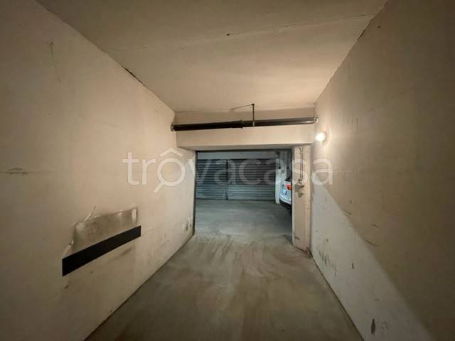 Garage in vendita a Roma via Accademia degli Agiati, 71