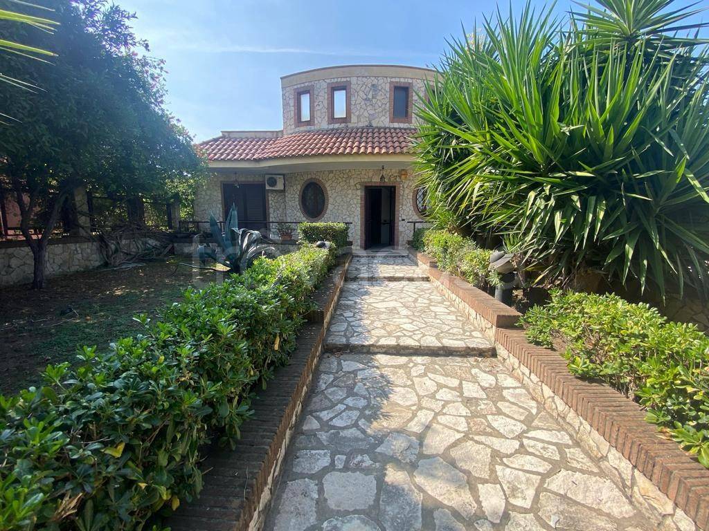 Villa in vendita a Volla via De Carolis