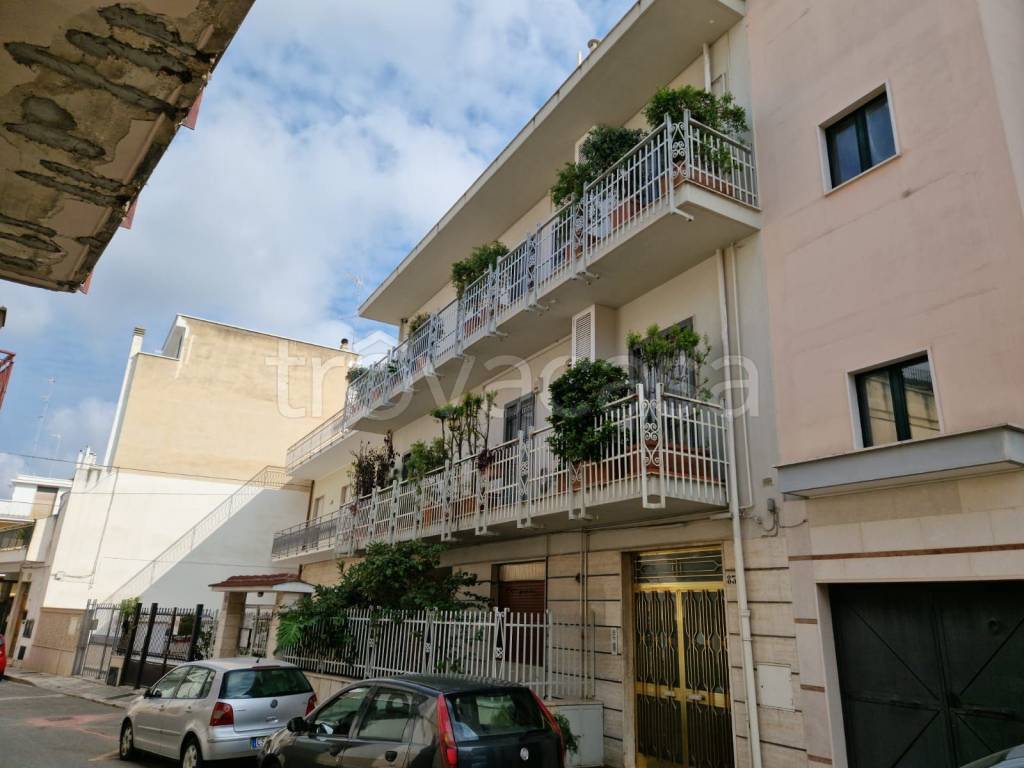 Appartamento in vendita a Triggiano via Santa Croce, 83