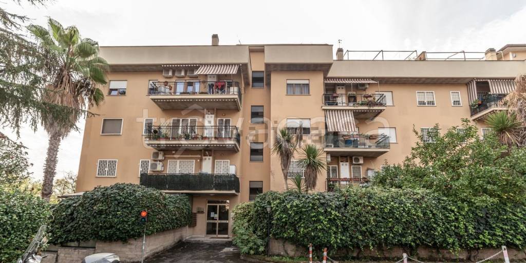 Appartamento in vendita a Roma via Gavorrano