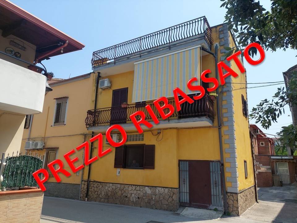 Casa Indipendente in vendita a Nocera Inferiore via Catello Ferreri