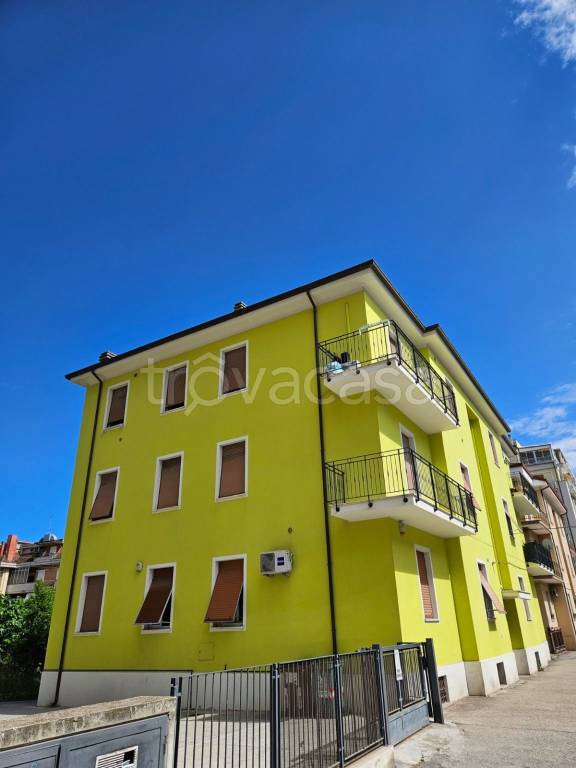 Appartamento in vendita a San Benedetto del Tronto via Piemonte, 97