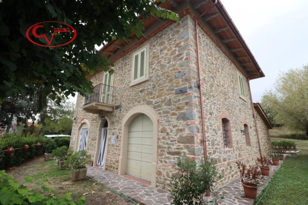 Villa in vendita a Bucine strada Provinciale Val d'Ambra