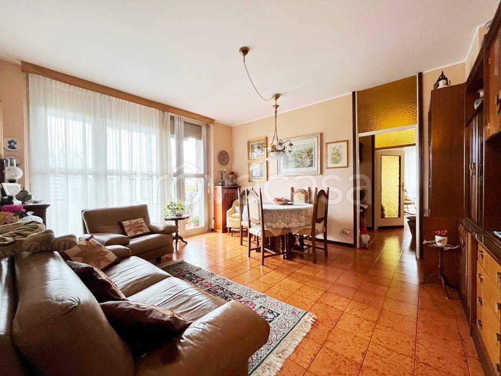 Appartamento in vendita a Milano via Giovanni Cimabue, 18