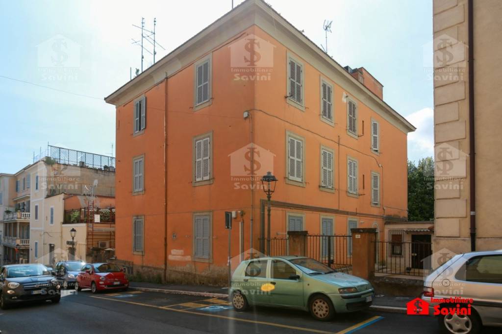 Appartamento in vendita ad Ariccia viale Antonietta Chigi, 15