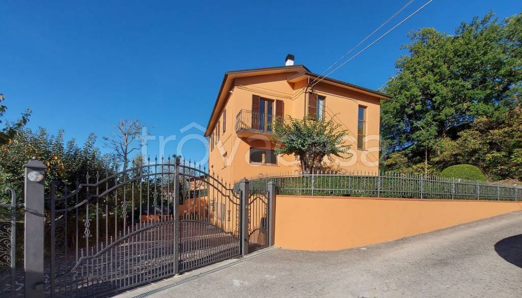 Villa in vendita a Camerino localita canepina s.n.c