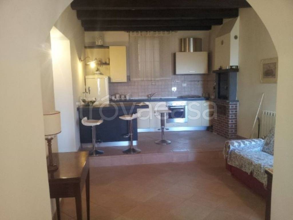 Appartamento in vendita a Camerino via Ugo Betti, 5