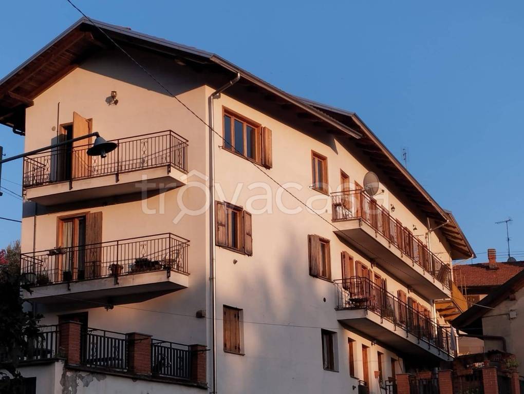 Appartamento in vendita a Strona frazione Cesa