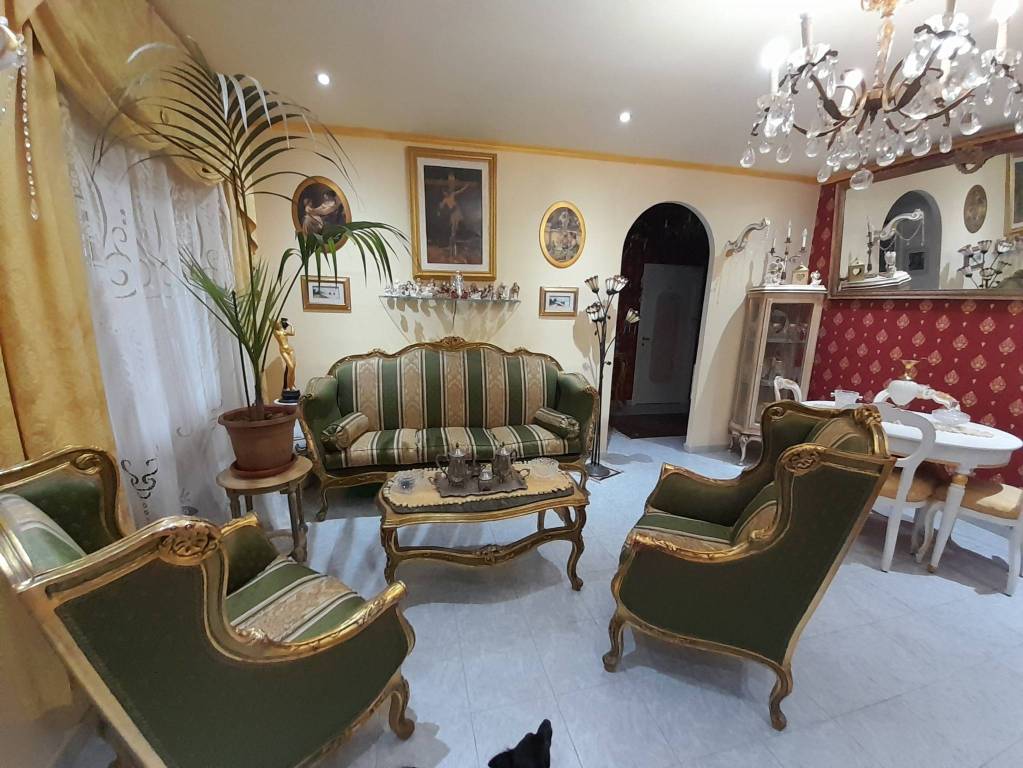 Appartamento in vendita a Caprarola via Filippo Nicolai, 208