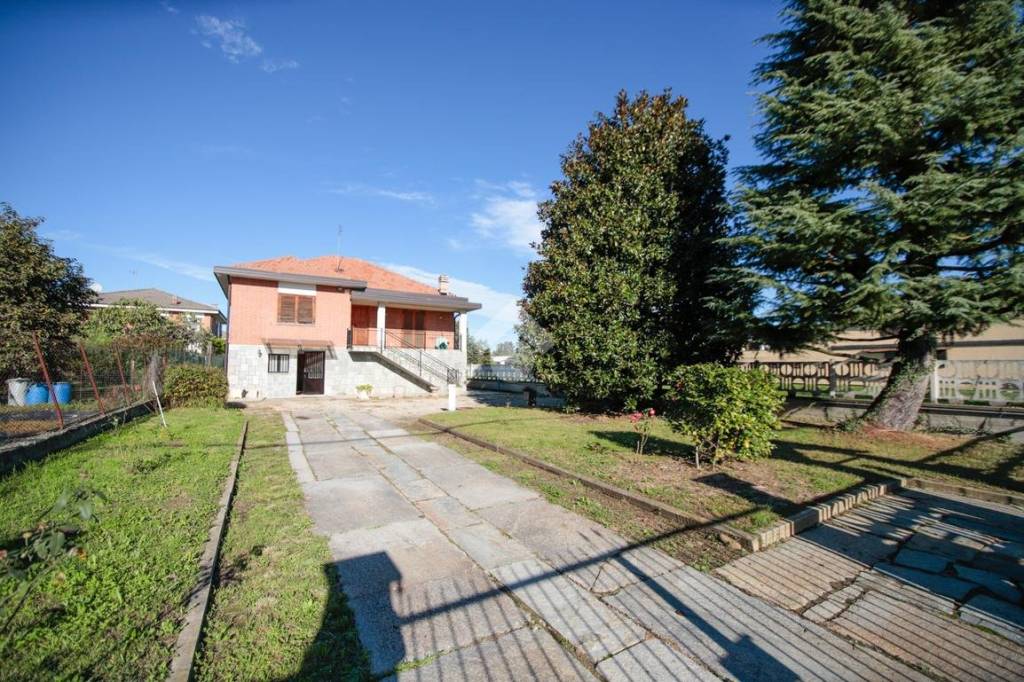 Villa in vendita a Lombardore str. Bertola Poligono, 10