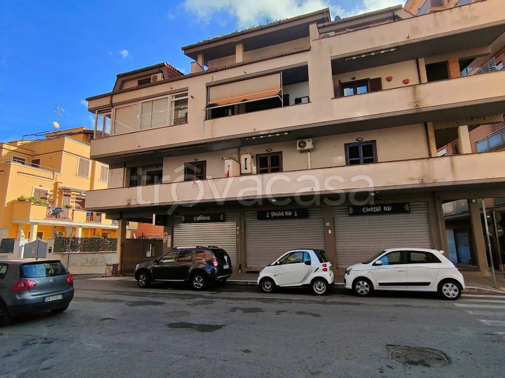 Appartamento in vendita a Ladispoli via Cariddi, 6