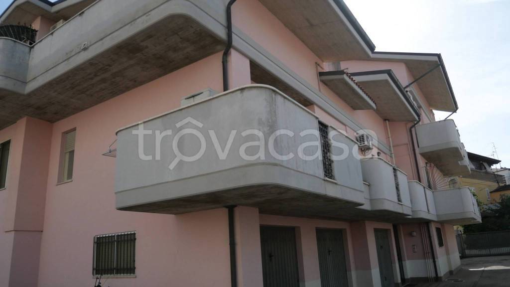 Appartamento in vendita a Pescara via Tirino