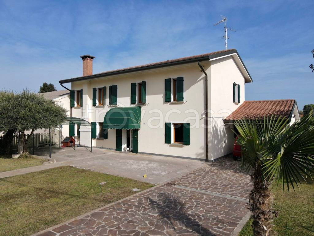 Villa Bifamiliare in vendita a Borgo Veneto via roma, 1