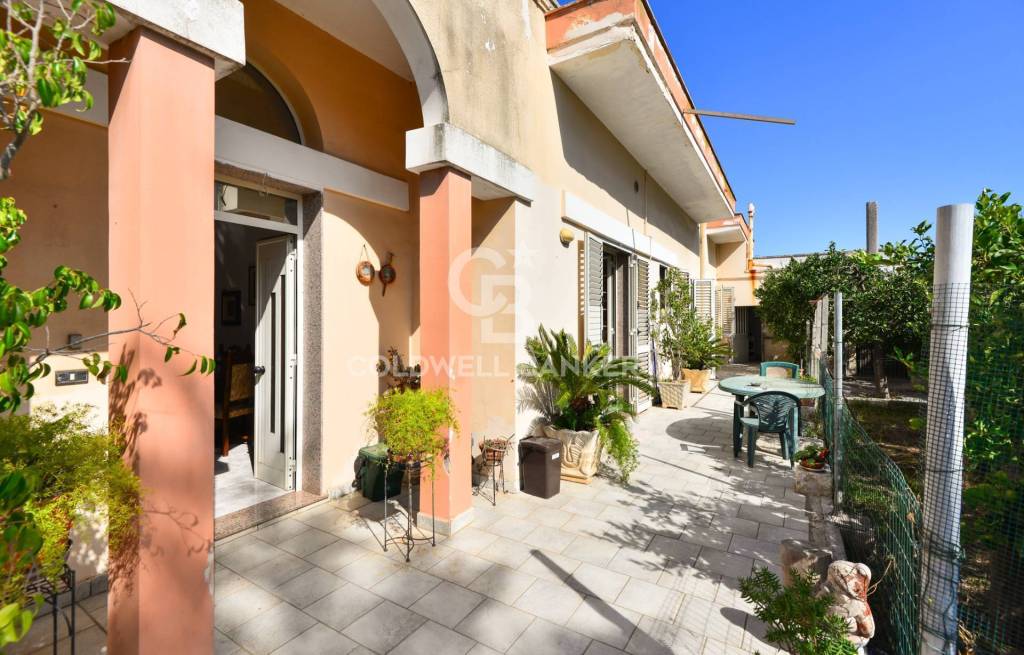 Casa Indipendente in vendita a Surbo via Vincenzo Ampolo