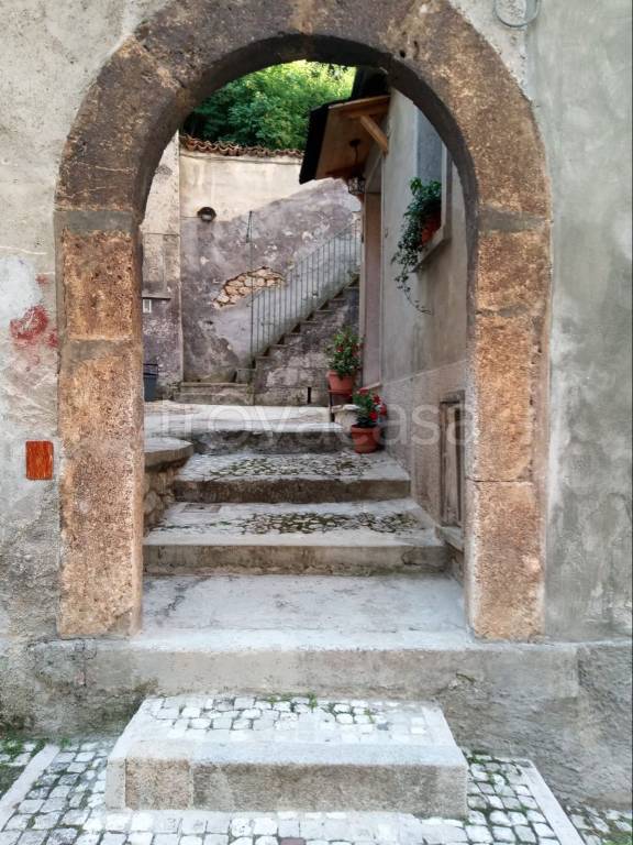 Casa Indipendente in in vendita da privato a Scanno via Porta Sant'Antonio