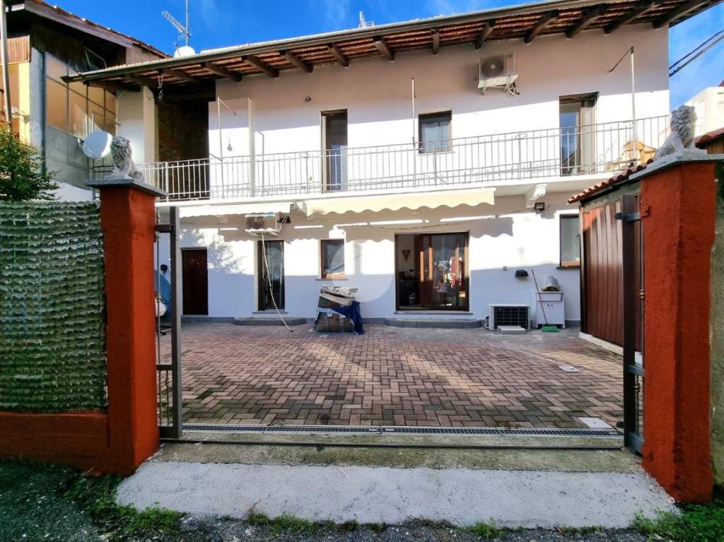 Casa Indipendente in vendita a Orio Canavese via Torino, 4
