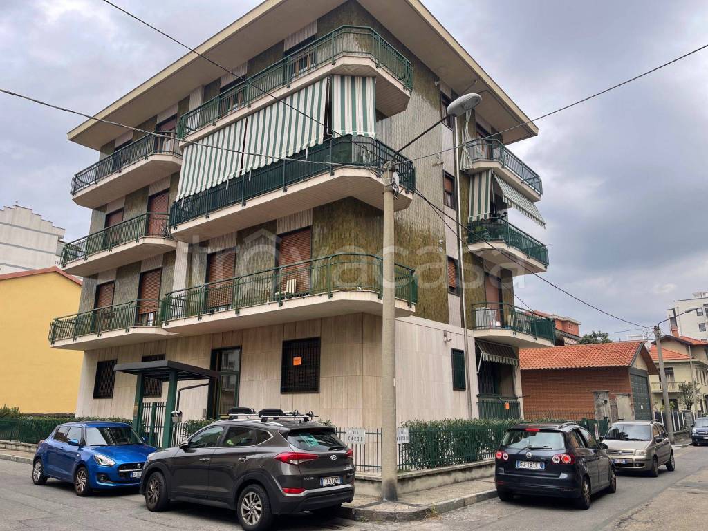 Appartamento in in vendita da privato a Collegno via Carso, 2