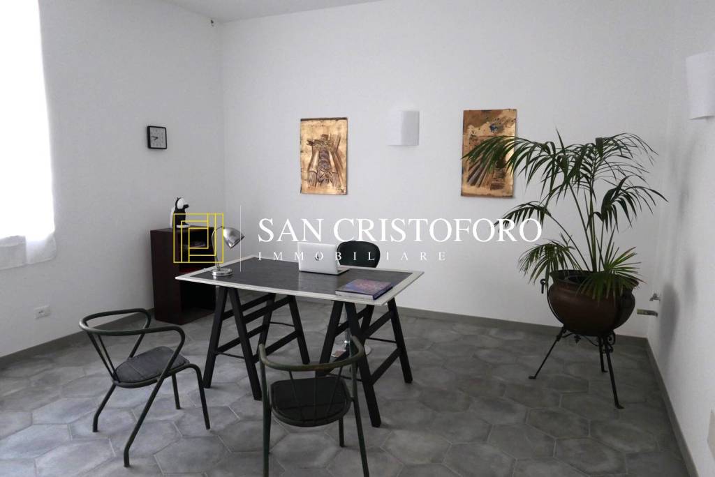Ufficio in affitto a Saronno via San Giuseppe, 38