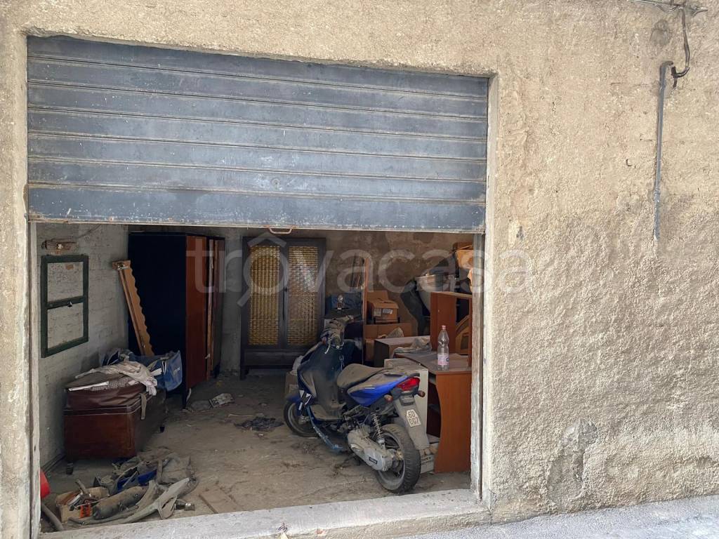 Garage in vendita a Sant'Agata di Militello via Caravaggio