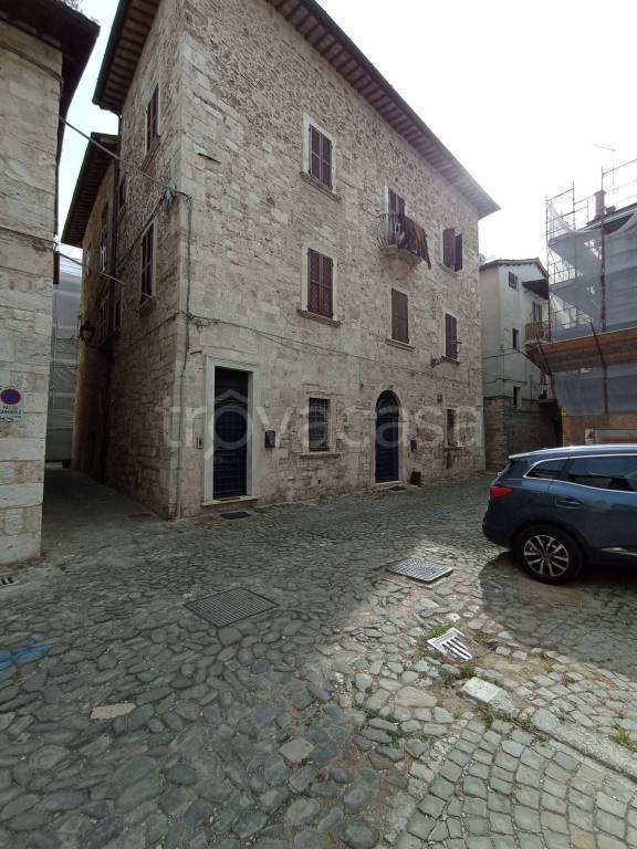 Appartamento in in affitto da privato ad Ascoli Piceno via Annibal Caro, 25
