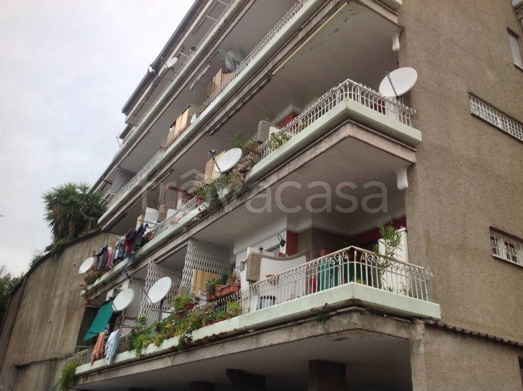 Appartamento in vendita a Roma via Raffaele Stasi