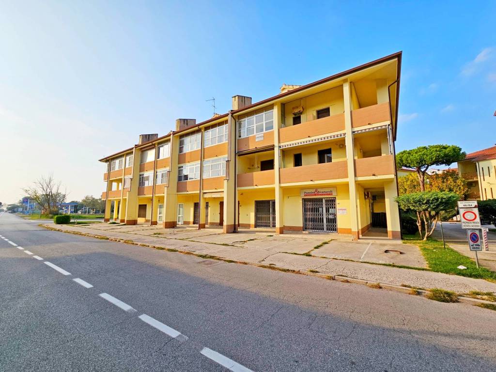 Appartamento in vendita a Comacchio viale Giacomo Leopardi, 58