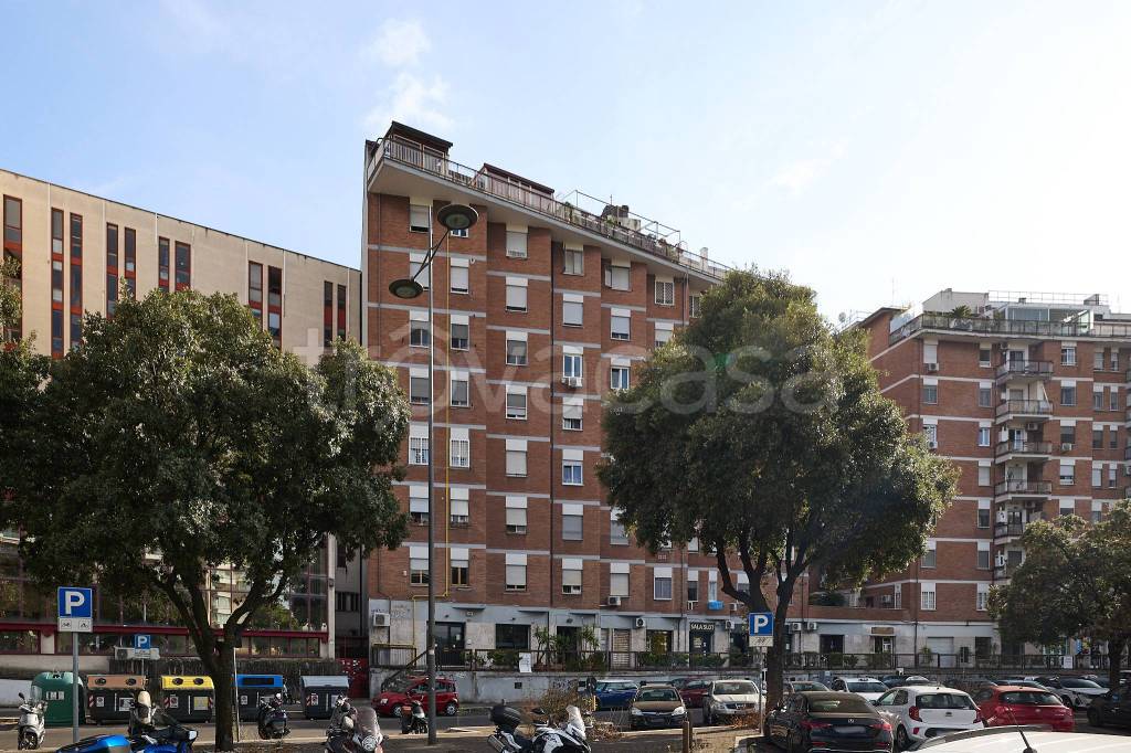Appartamento in vendita a Roma via Capitan Bavastro, 80