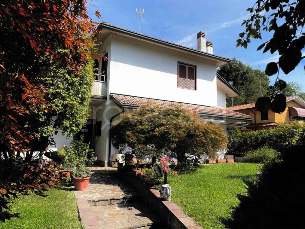 Villa in in vendita da privato ad Arcore viale Brianza, 46