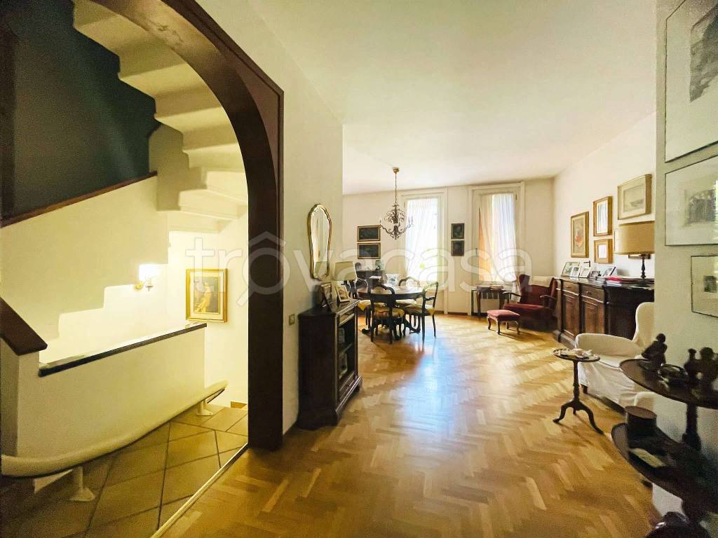 Villa a Schiera in vendita ad Arese via Matteotti 45