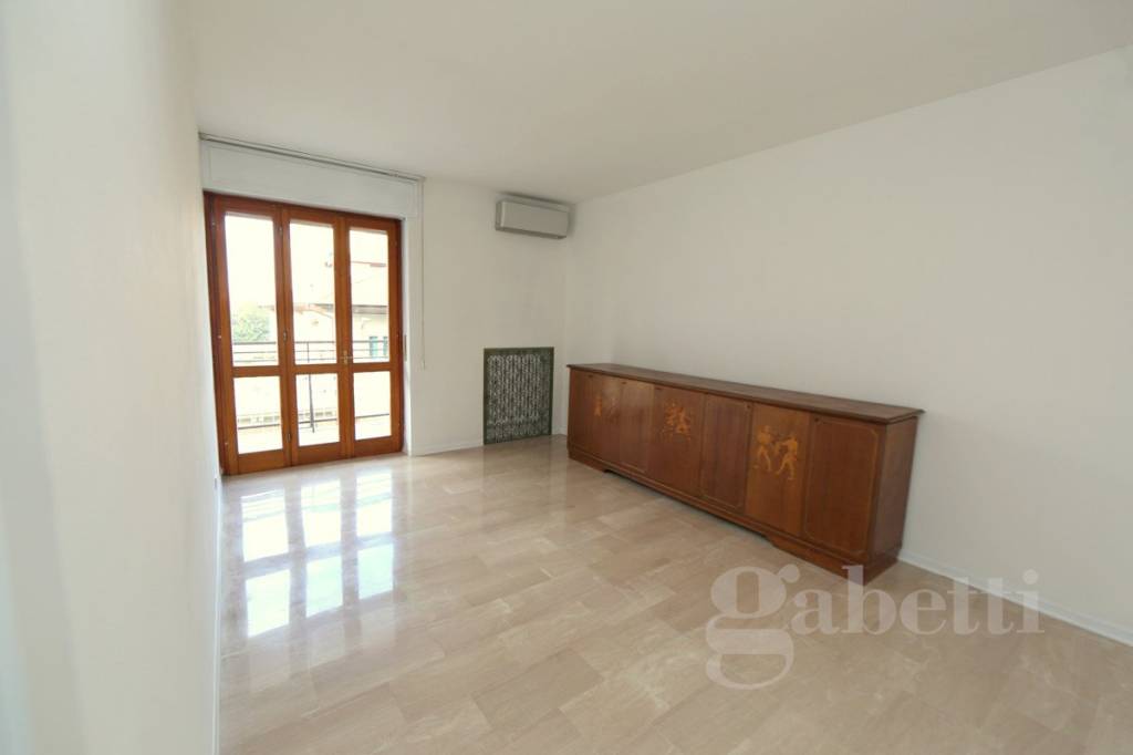 Appartamento in vendita a Busto Arsizio via Goffredo Mameli, 34