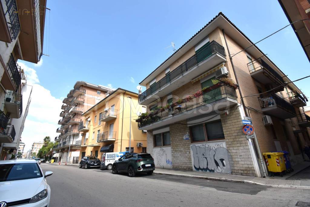 Appartamento in vendita a San Benedetto del Tronto via Sallustio, 4