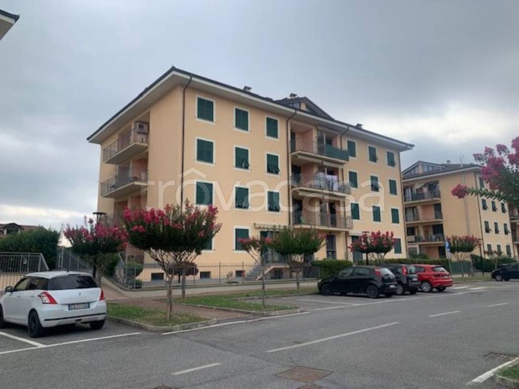 Appartamento in vendita ad Arquata Scrivia via Filippo Spinola, 16