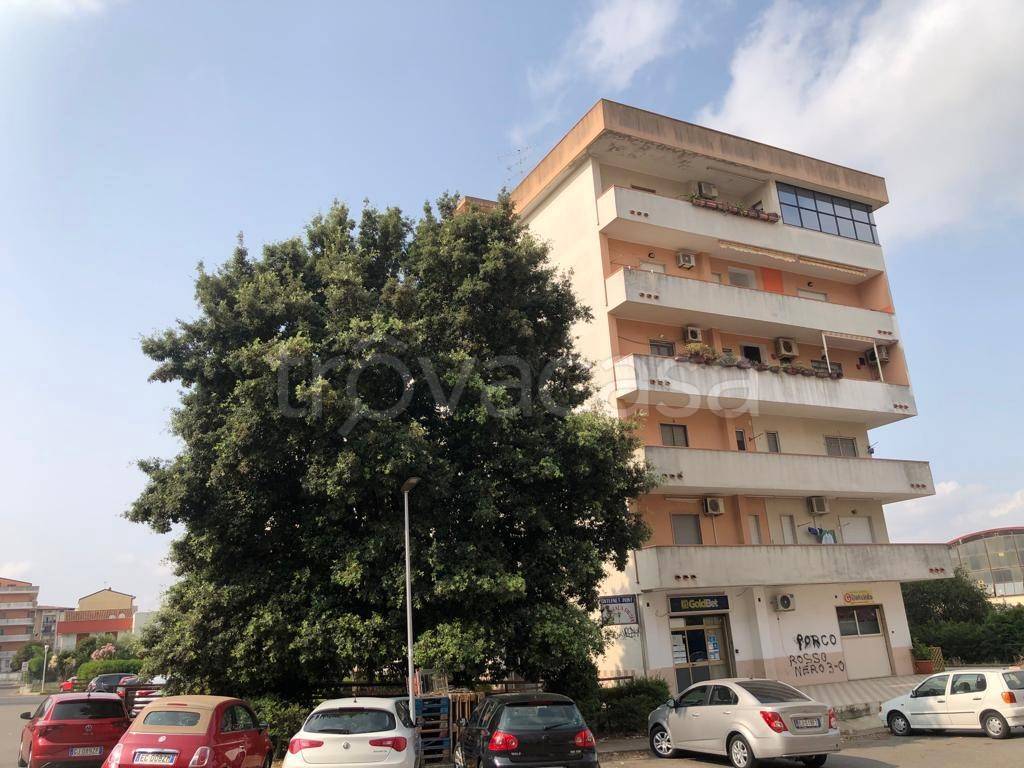 Appartamento in vendita a Crotone via Sibilla Aleramo
