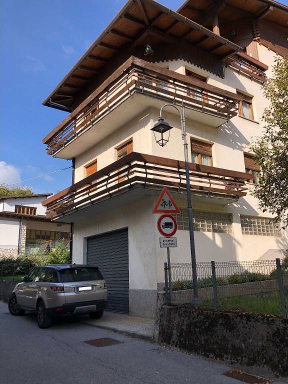 Casa Indipendente in in vendita da privato a Forni Avoltri via Roma, 5