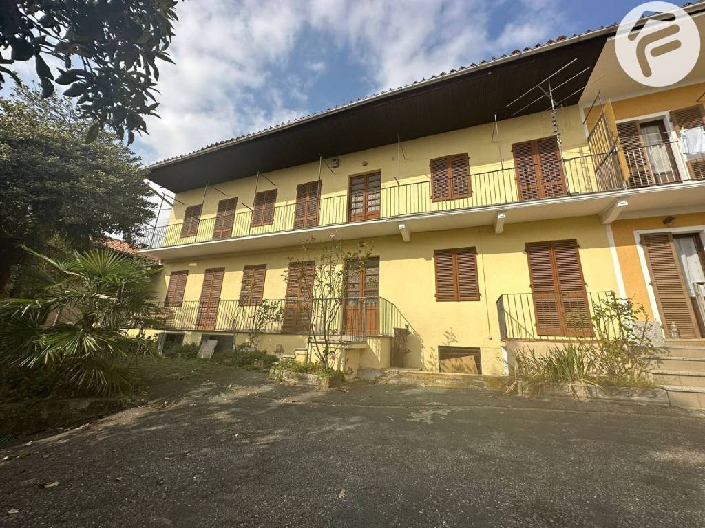 Casa Indipendente in vendita a Forno Canavese via carlo alberto, 28