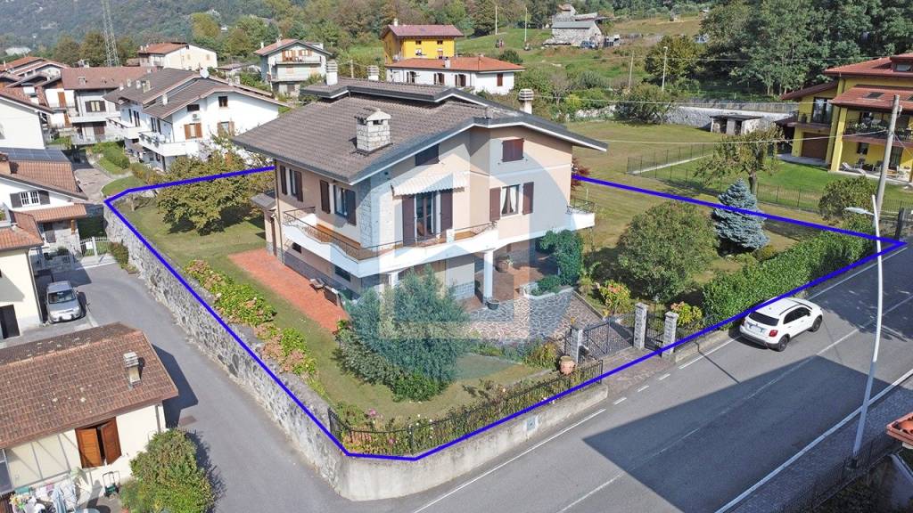 Villa in vendita a Capo di Ponte via Limit, 21