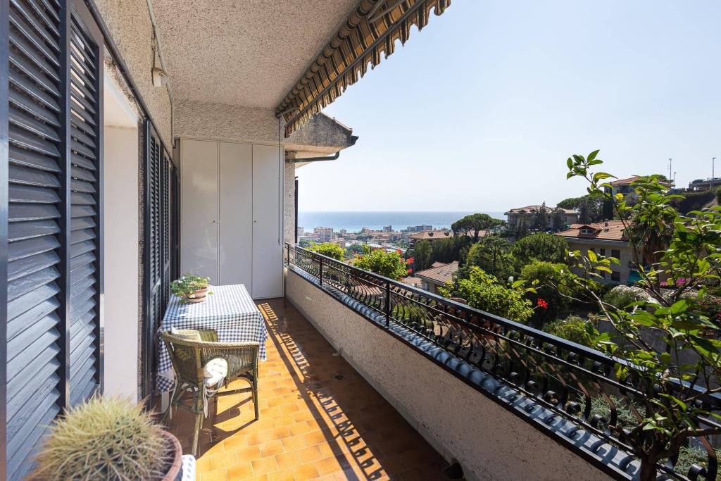 Appartamento in vendita a Bordighera via Conca Verde, 80